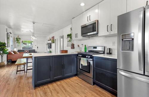 NEW Beautiful BOHO Home by Beach, Downtown + Shops - Foto 31