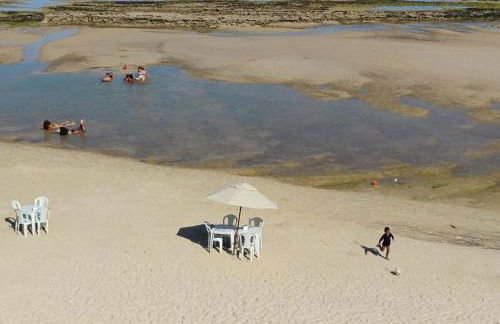 Apartamento Pé na Areia - Ótima Localização - Conforto à beira-mar - Foto 30