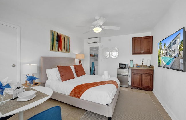 Waves on Desoto Lovely Studio 2 - Photo 4