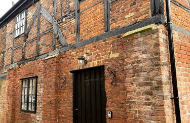 Bishops Keep - A New Unique Town Centre Home - Photo 1