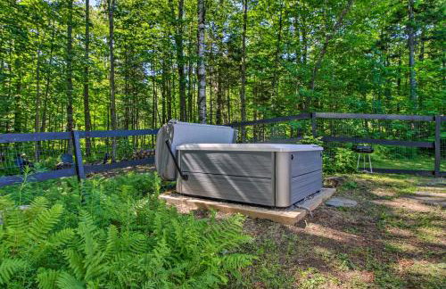 Stylish Mountain Home Near Ski, Golf and Manchester! - Foto 26