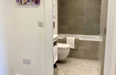 Richmond High Street Retreat – Station Steps Away - Foto 10