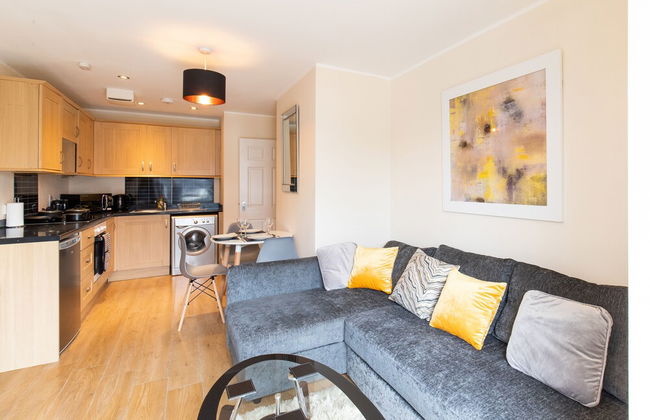 Velvet 1-bedroom Apartment With Balcony, Hoddesdon - Foto 38