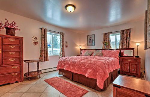 Expansive Getaway about 2 Miles to Mendenhall Glacier! - Foto 29