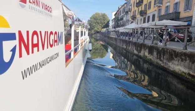 Paseo en barco por los canales de Navigli - Foto 3