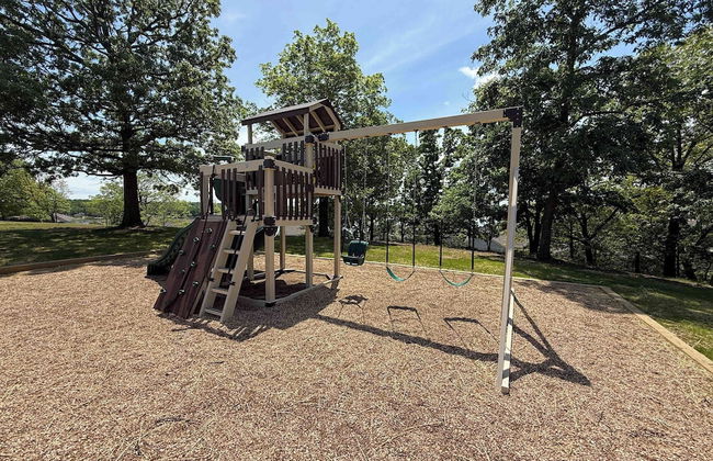 Lazy L at the Lake Chic 3 BDR Condo w/ Boat Slip - Photo 25