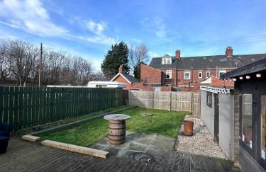 The Follonsby hot tub Retreat with own bar near city centre - Foto 12