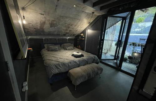 Artsy Retreat - Sleeps 6 Free Parking & Balcony - Photo 41