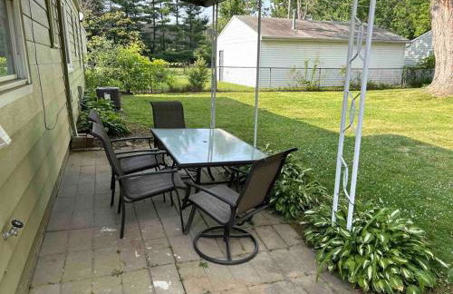 Close to airport* Pets*Fenced yard*A/C & Fast WIFI - Foto 12