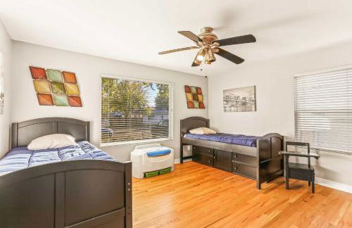 Spacious Family Home with Garage Game Room and Office! - Photo 26