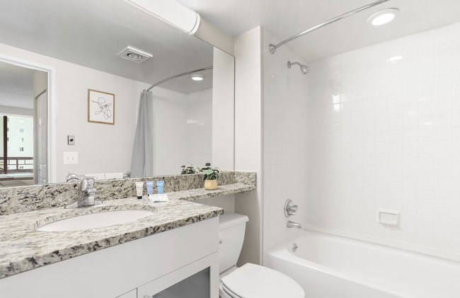 Crystal City Apartments near Reagan Airport - We Host - Photo 62