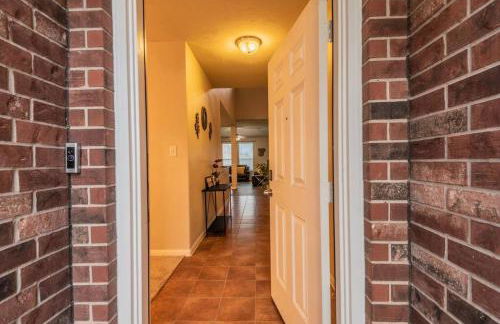 New Beautiful 4/BR Vacation Home - Photo 4