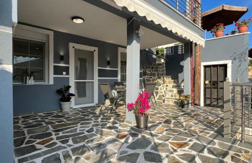 Aem House - Photo 25