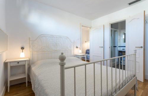 Apartamento en primera línea de playa con piscina - Photo 26