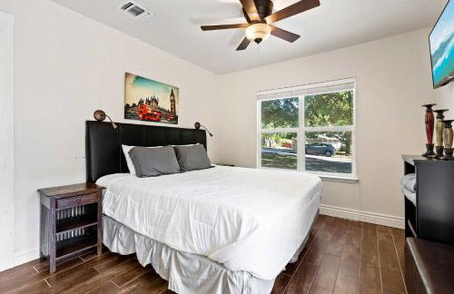 Screened-in Porch Walkable to Soco - Foto 45