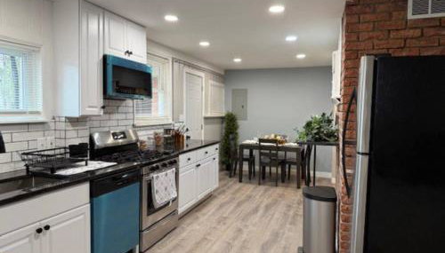 Newly Renovated Gem Fenced Backyard 2 Full Baths - Foto 3