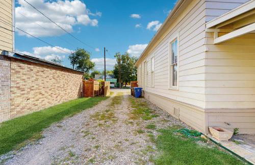 Downtown duplex with patio, enclosed backyard, washer/dryer, streaming, AC, WiFi - Foto 19