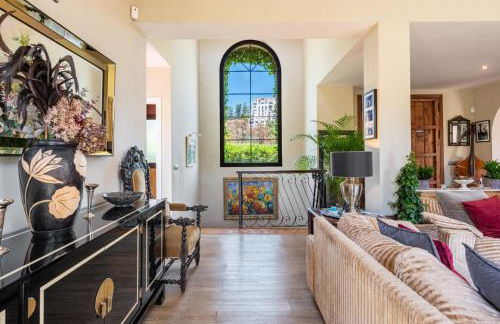 Luxury Villa - Sleeps up to 8 & Infinity Pool - Photo 64