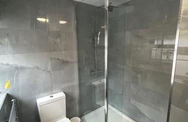 Oldbury House - Bespoke for Contractors - Foto 18