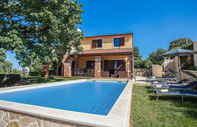 Adorable Holiday Home With Private Swimming Pool & Terrace - Foto 11