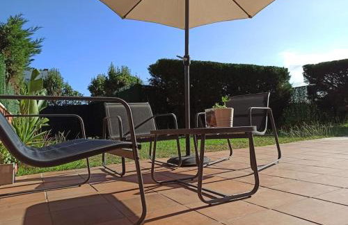 Bajo con jardín privado - Foto 1