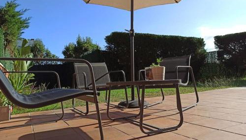 Bajo con jardín privado - Foto 1