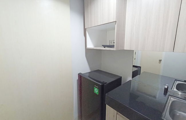 Homey And Cozy Living Studio Amartha View Apartment - Foto 11