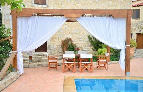 Allaria Villa Traditional Villa - Photo 26