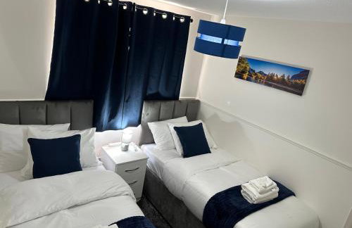 Affluent Living Property perfect for contractors & individuals Free Parking - Foto 4