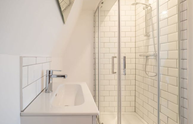 Host Stay The Crow s Nest - Photo 4