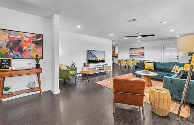 The Mod Poppy Large Home 10 Minutes From it all - Foto 37