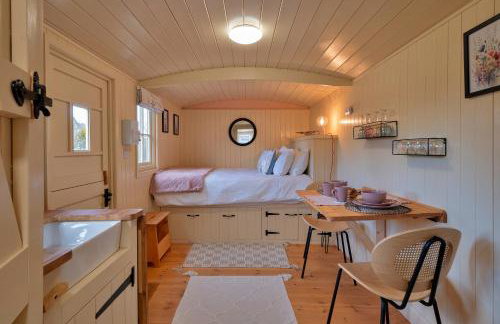 Finest Retreats - The Flower Hut - Photo 4