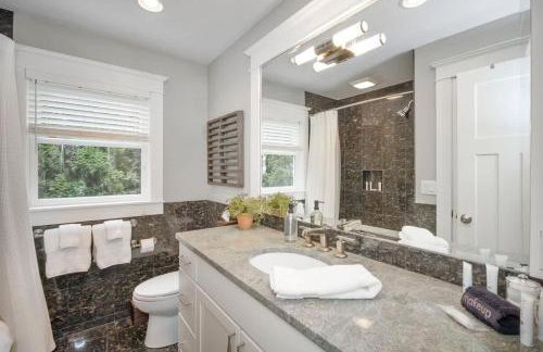 Sunset Shores Sanctuary by Juniper Holiday + Home - Photo 24