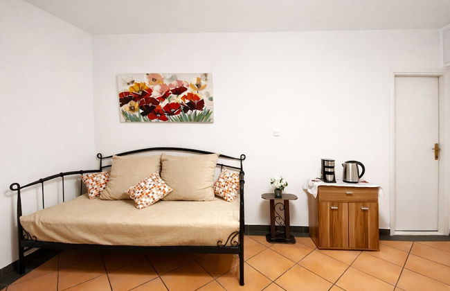 Apt Lavender on Nincevica St-1 BR Apt - Photo 14