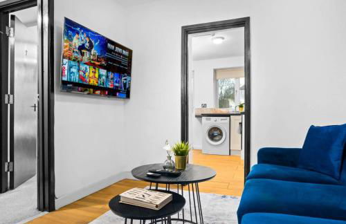 Spacious 5 Bedroom & 5 Bathrooms House - Garden - Parking - Netflix 376MW - Foto 13