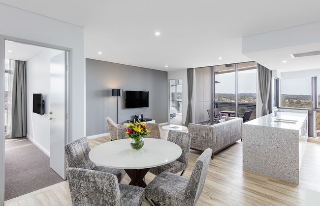 Meriton Suites Church Street, Parramatta - Photo 35