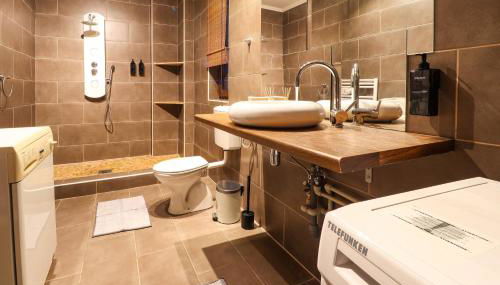 Großes, vollausgestattes Apartment für 5 Personen mit WLAN, vollausgestatteter Küche, Waschmaschine und Trockner - Foto 5, towels, Shower