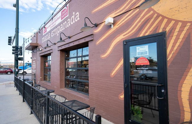 Sophisticated City Escape near DU - Foto 13