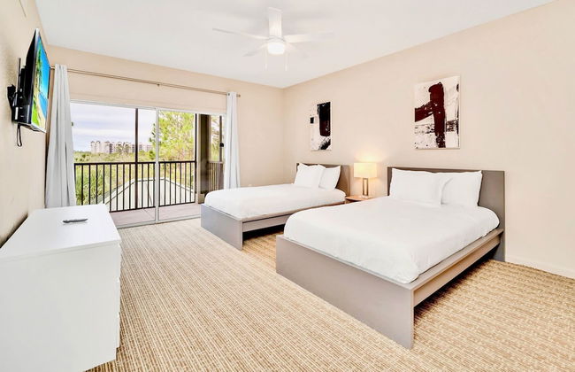 Modern 2BR Condo - Near Disney Pool Hot Tub - Foto 17