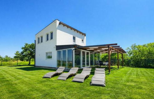 Beautiful Home In Turcin With Sauna - Foto 2