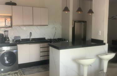 Casa nos fundos dois quartos em Itajai - Foto 1