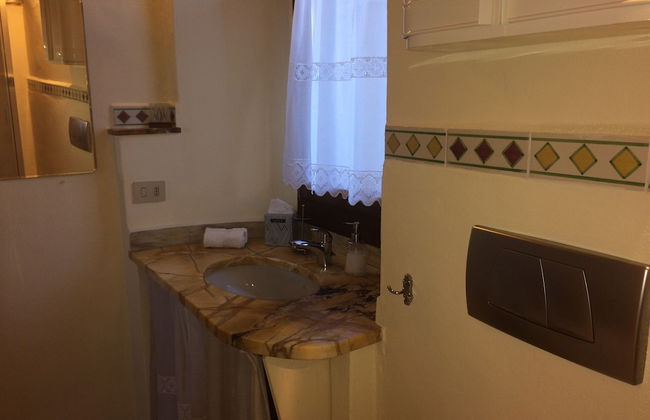 Adorable Tuscan Cottage With Beautiful Garden Just Outside Lucca, Sleeps 2 - Foto 6