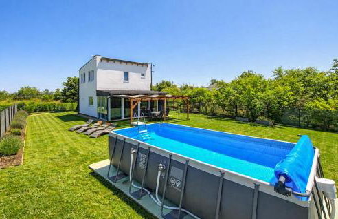 Beautiful Home In Turcin With Sauna - Foto 1