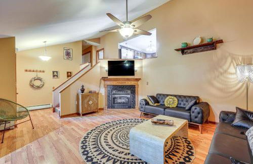 Game Room and Private Yard Family Gem in Kunkletown - Foto 1