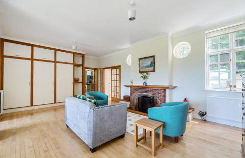 Surreys Secret Retreat for family & friends - Pass the Keys - Foto 3