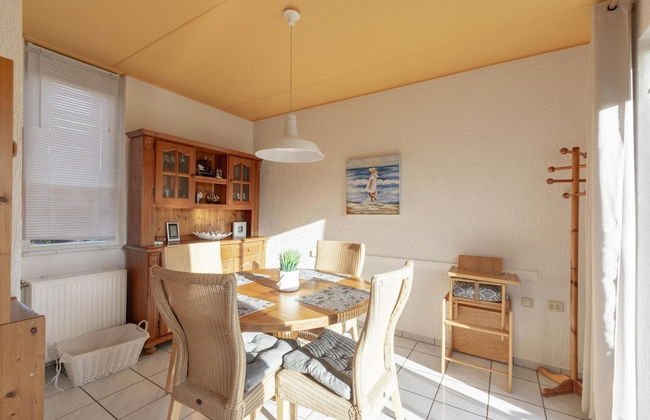 Cozy Holiday Home With Terrace - Photo 10