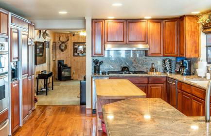 Luxury Incline Village Cabin w Lake Views Game Room Firepit Beach Access - Foto 24