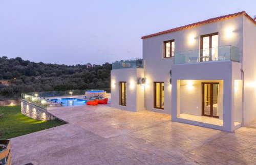 Etesians Villa, Heated Pool & Spa Whirlpool, BBQ, By ThinkVilla - Foto 18