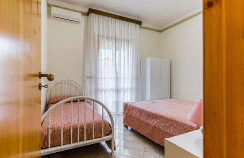 Yellow-house 100 meters from the sandy beach - Foto 14