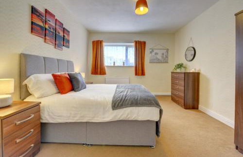 5 bedrooms, sleeps up to 16, secure parking space & comfort - Foto 47